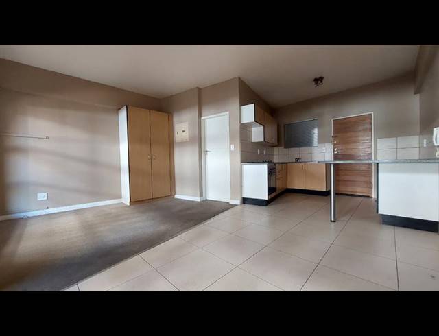 1 BEDROOM APARTMENT FOR SALE IN BRAAMFONTEIN